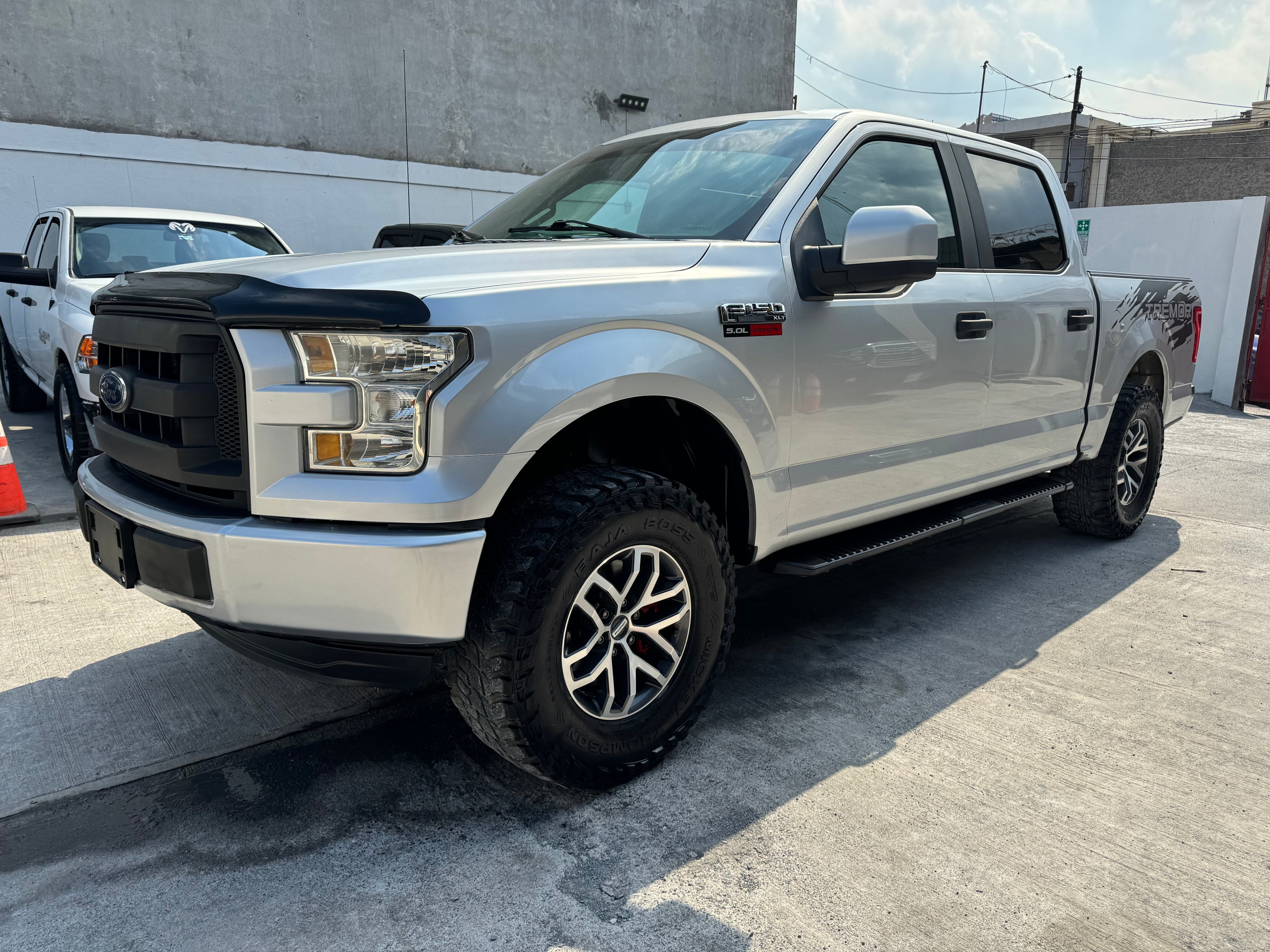 Ford F150 XLT Tremor 2016